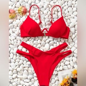 Cut out underwire bikini swimsuit, size L